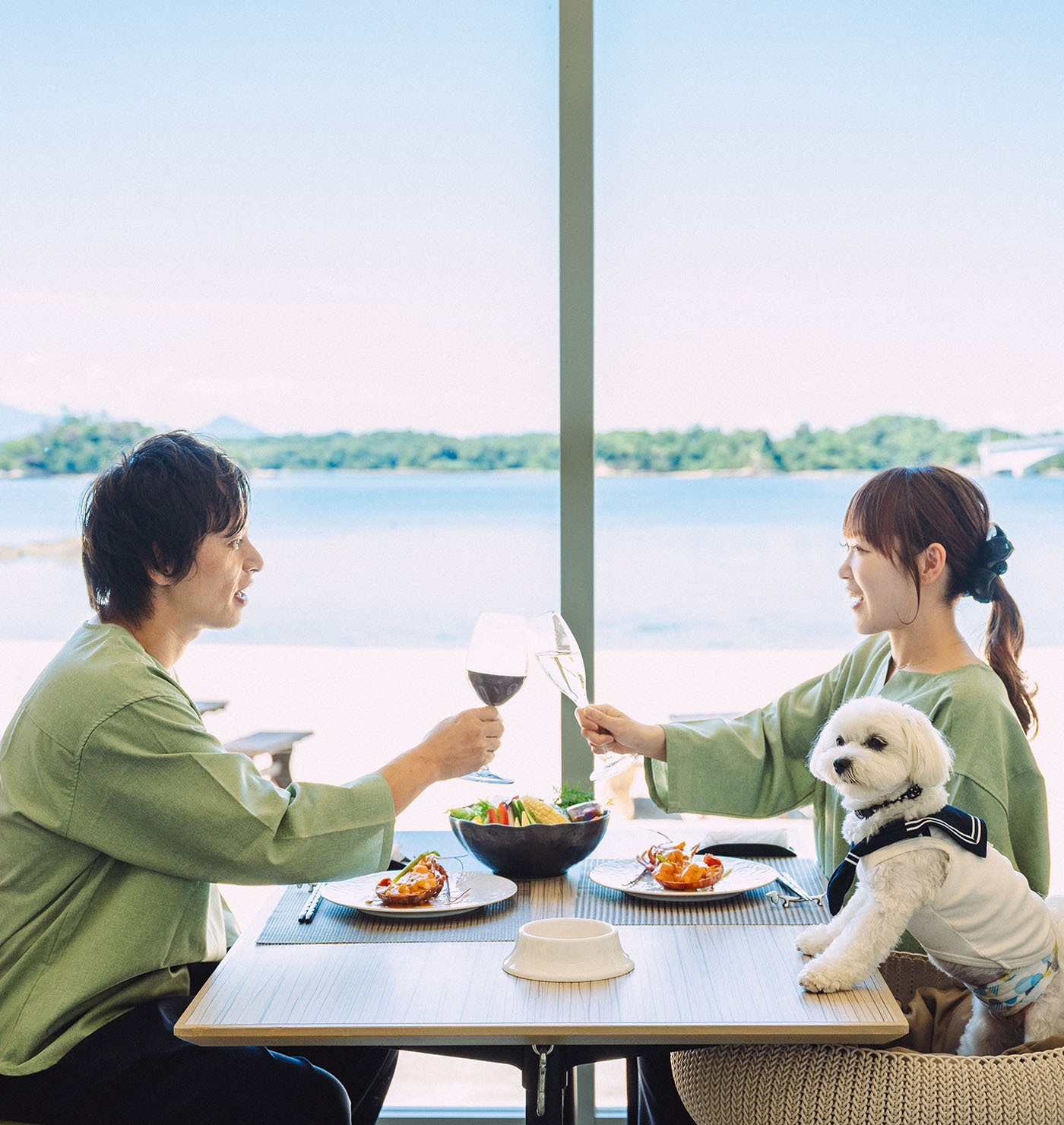 静かな浜辺の絶景をペットと一緒に。